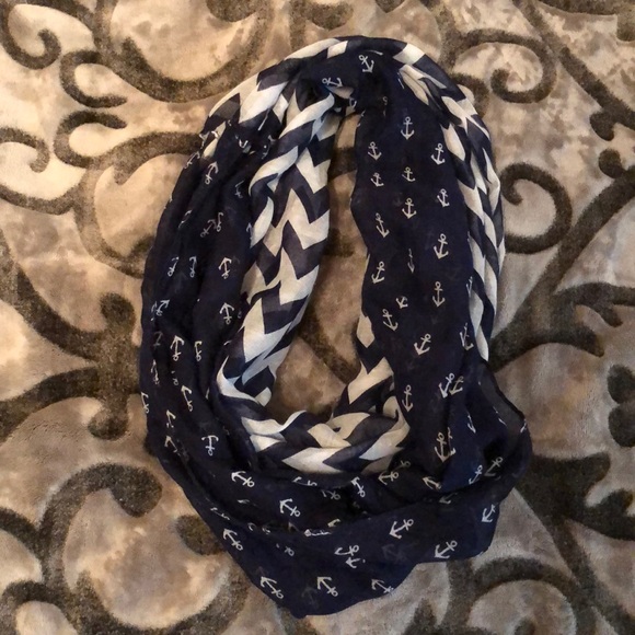 Scarf - Picture 1 of 2